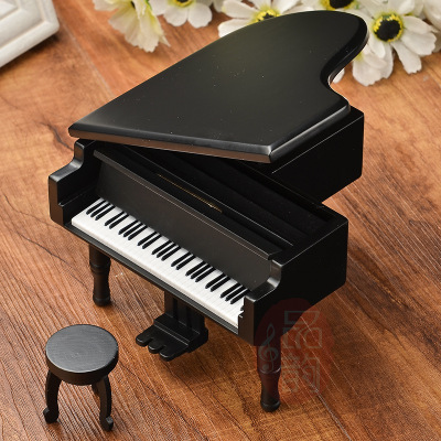 厂家直销木制仿真音乐盒 创意木制黑色三角钢琴八音盒