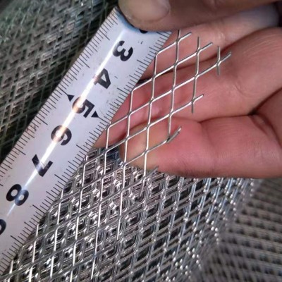 厂家菱形孔拉伸网铁网铝网菱形孔网格金属钢板网围栏钢板网批发